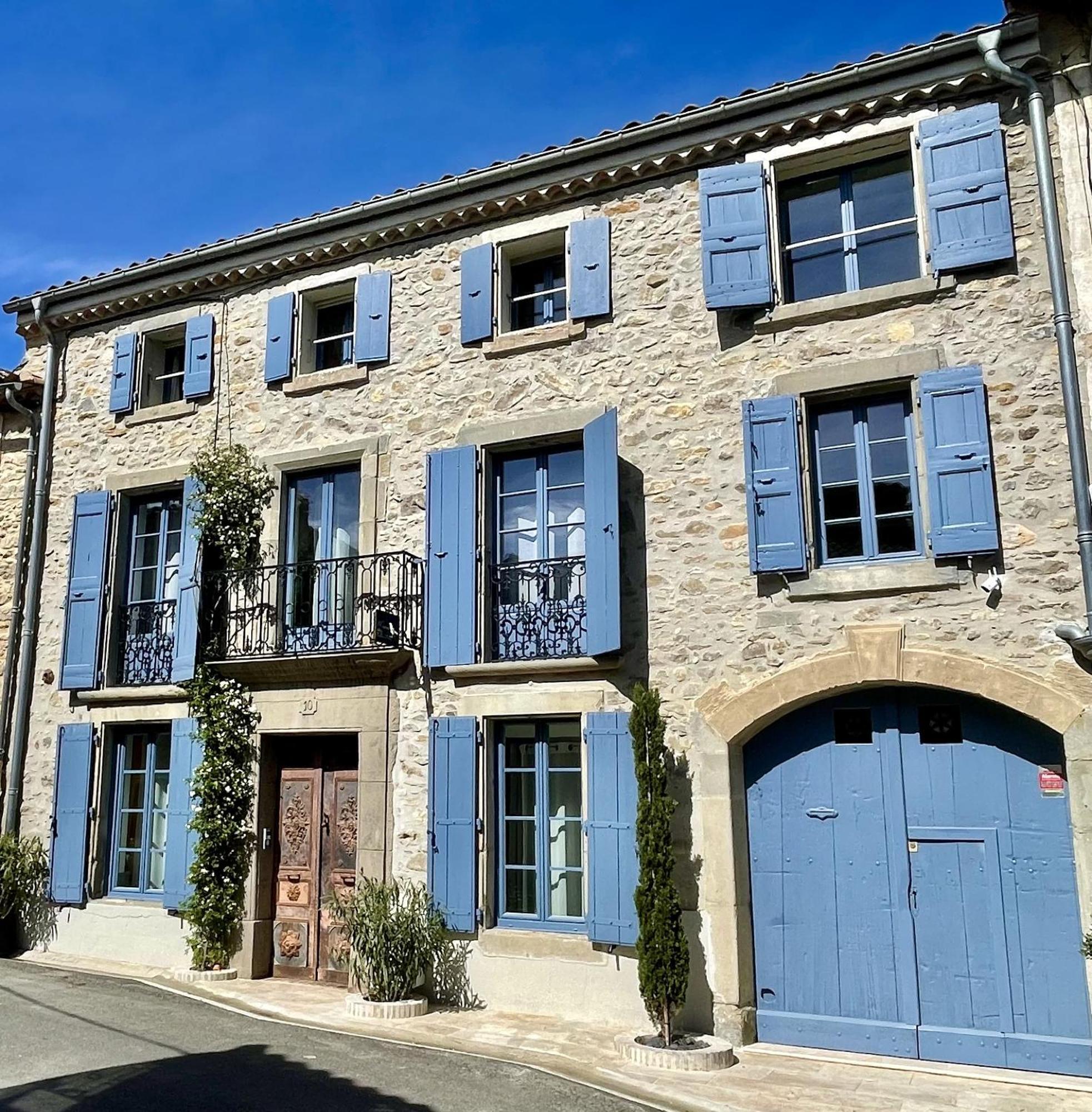 L'Oiseau Bleu Peacock Bed & Breakfast Roubia Exterior photo