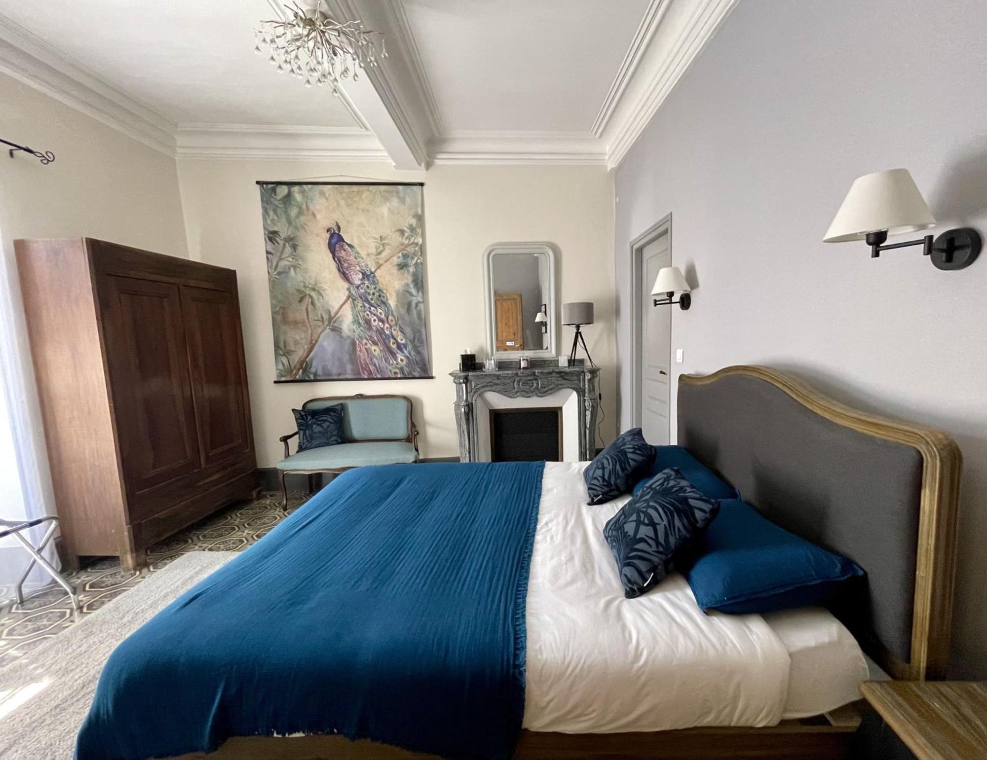 L'Oiseau Bleu Peacock Bed & Breakfast Roubia Exterior photo